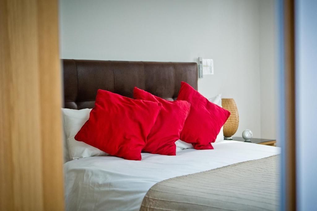 Hotel The Cedars Bathford Esterno foto