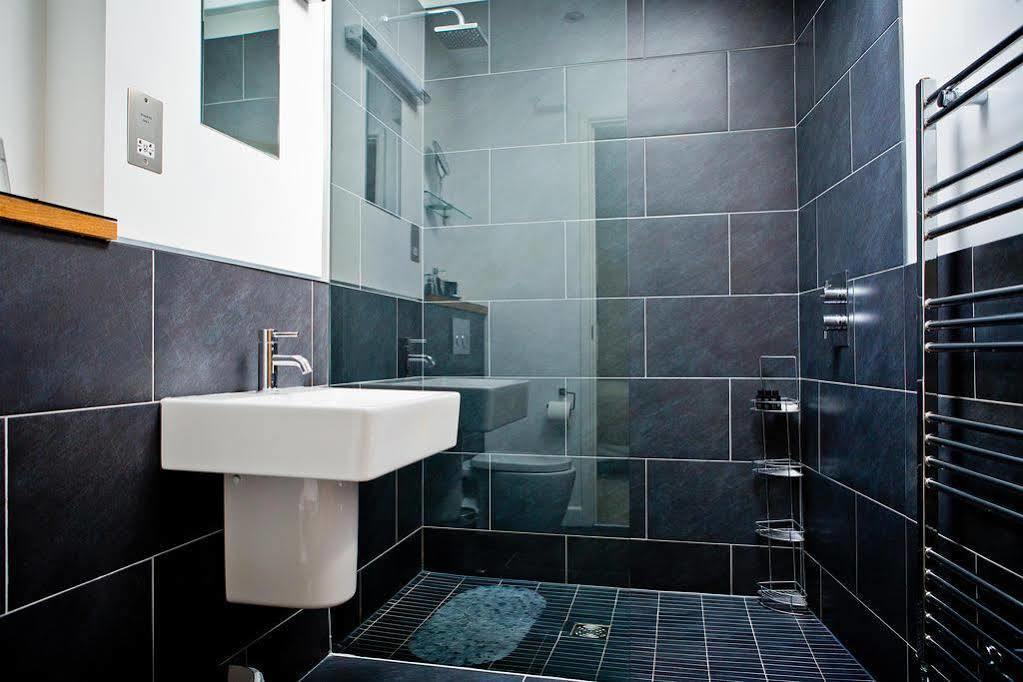 Hotel The Cedars Bathford Esterno foto